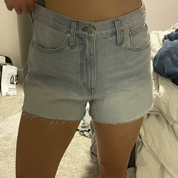 NWT Madewell Relaxed Denim Shorts - Picture 2 of 5